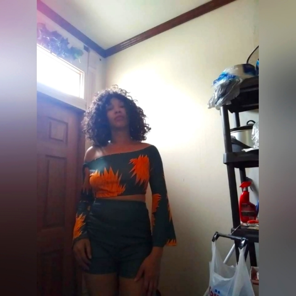 Chic me, medium and the cookie is green and orange, summer wear